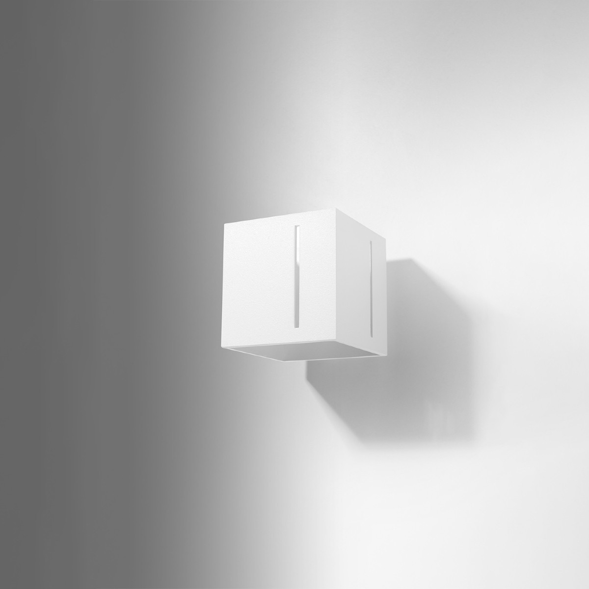 SOLLUX LIGHTING PIXAR white