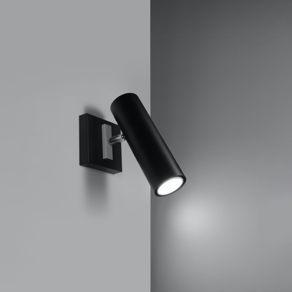 SOLLUX LIGHTING DIREZIONE black