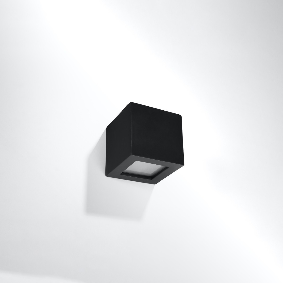 SOLLUX LIGHTING  LEO black