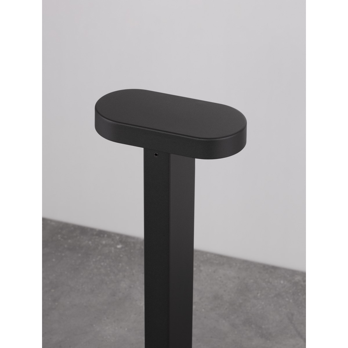 czarna wspaniała lampa zewnętrzna - stojąca Luces Exclusivas SALTILLO LE71482