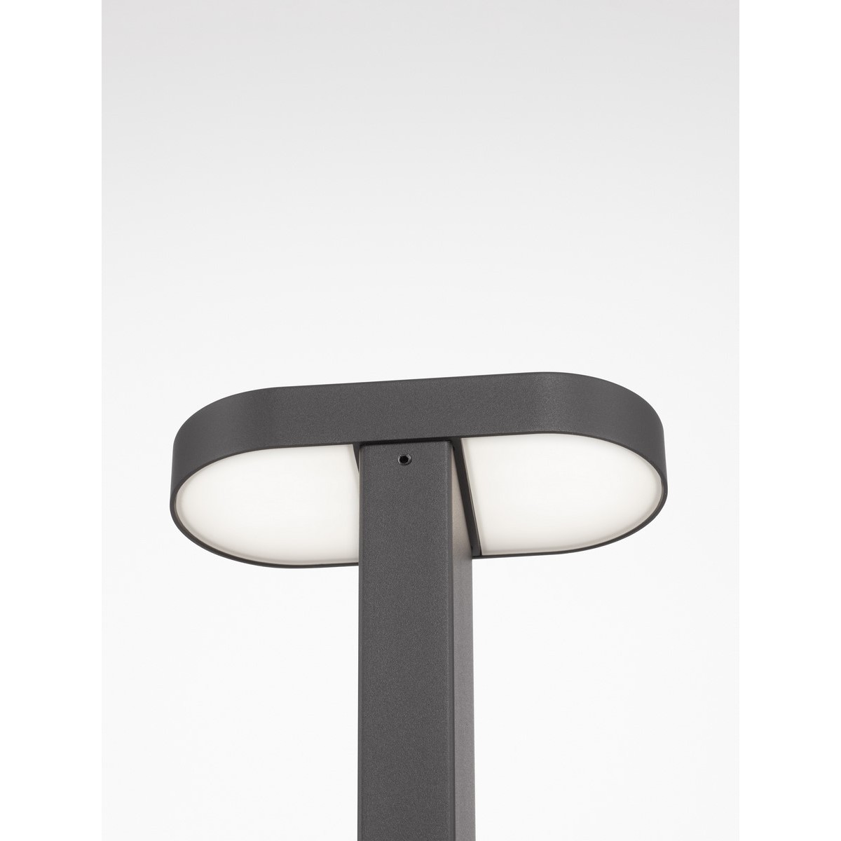 czarna unikatowa lampa zewnętrzna - stojąca Luces Exclusivas SALTILLO LE71483