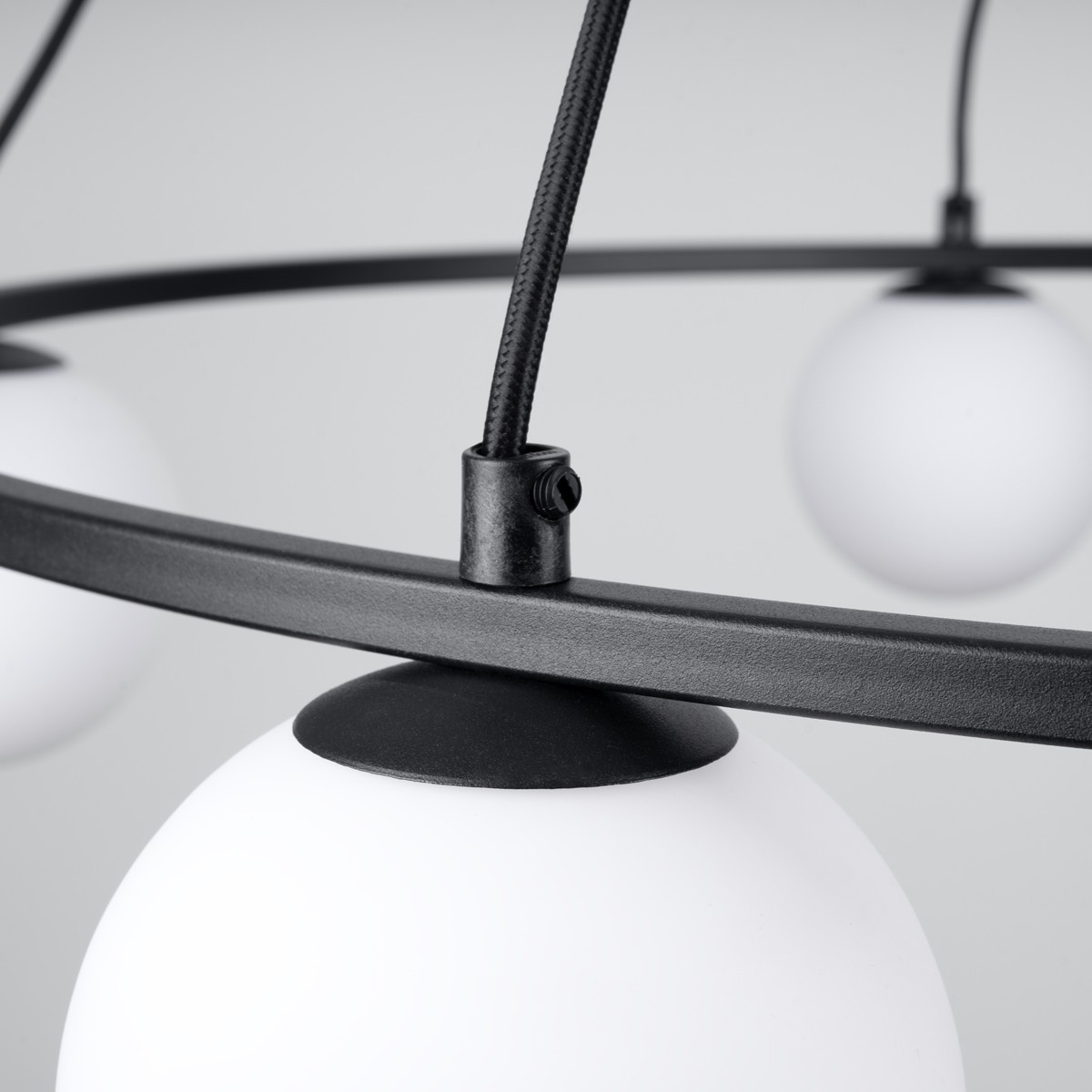 Żyrandol YOLI kolor czarny SOLLUX LIGHTING polska produkcja