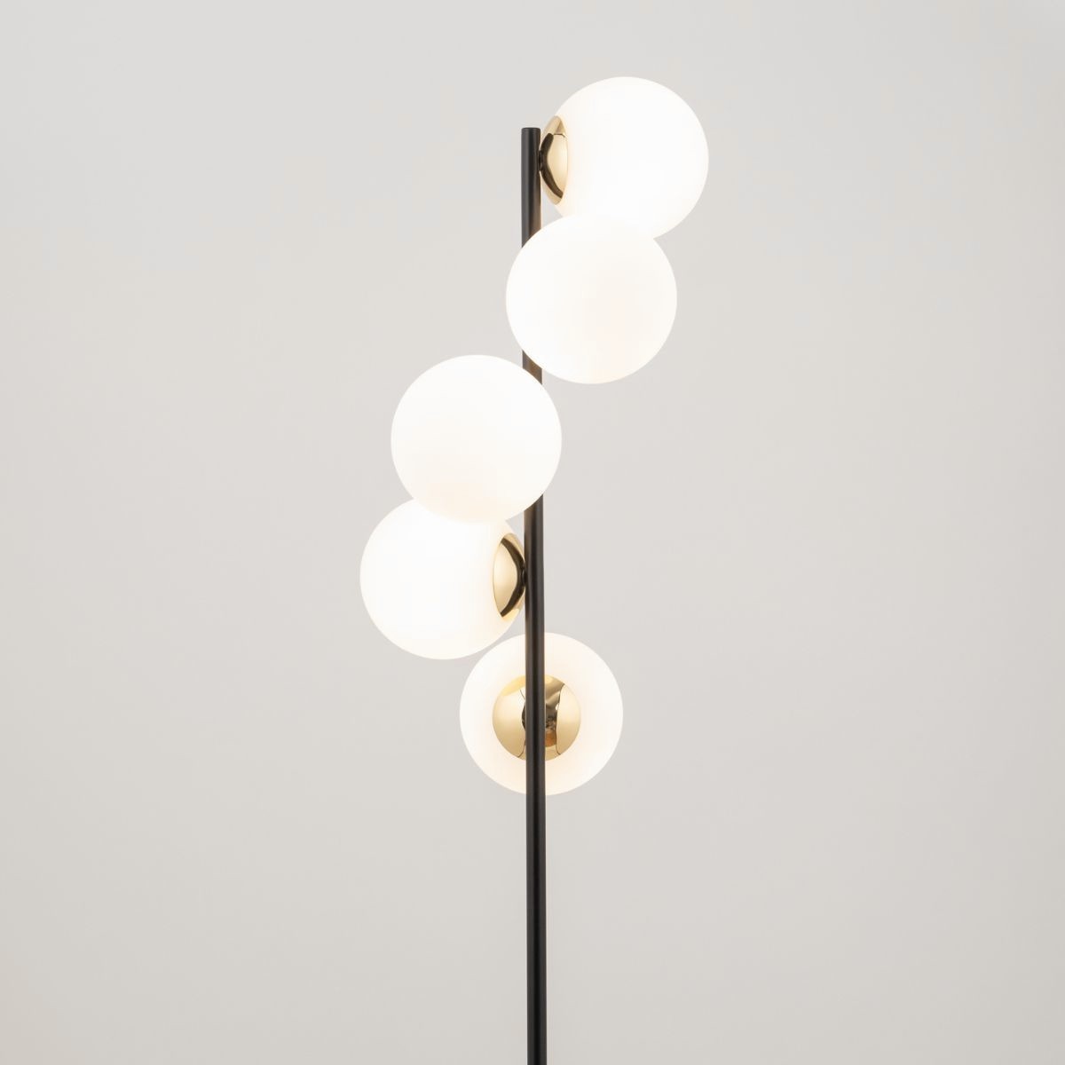 lampa podłogowa Piano kolor biały polska produkcja