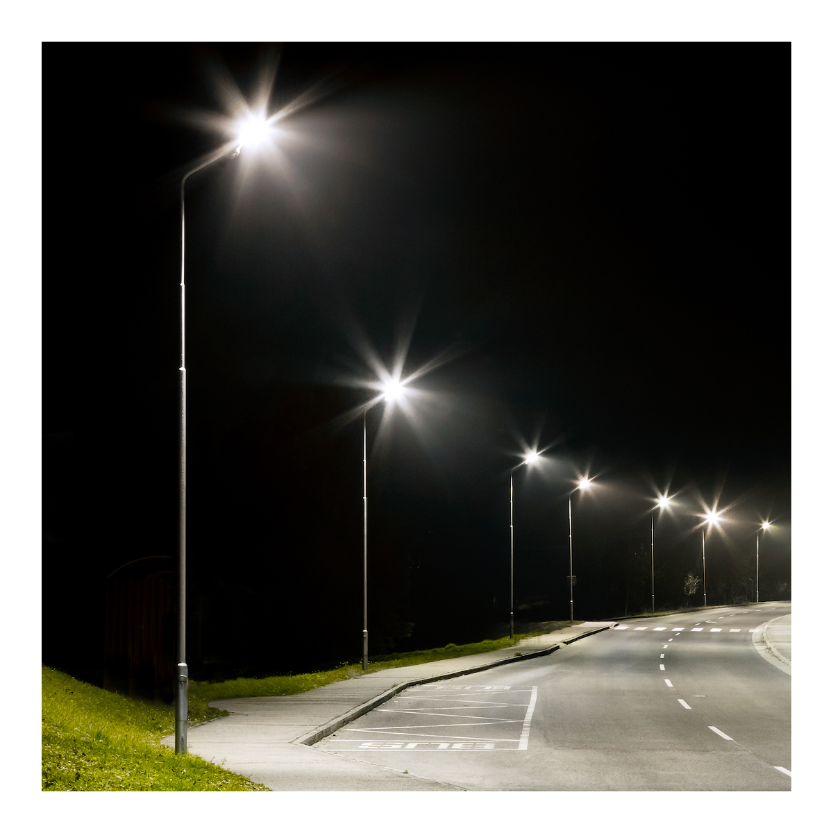 Latarnia solarna VIA 150W LED dekoracyjne oświetlenie
