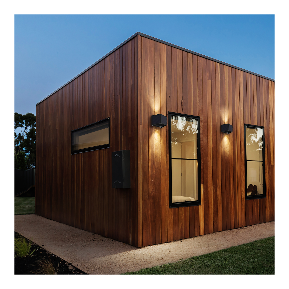 Kinkiet solarny Wings 3000K premium oświetlenie