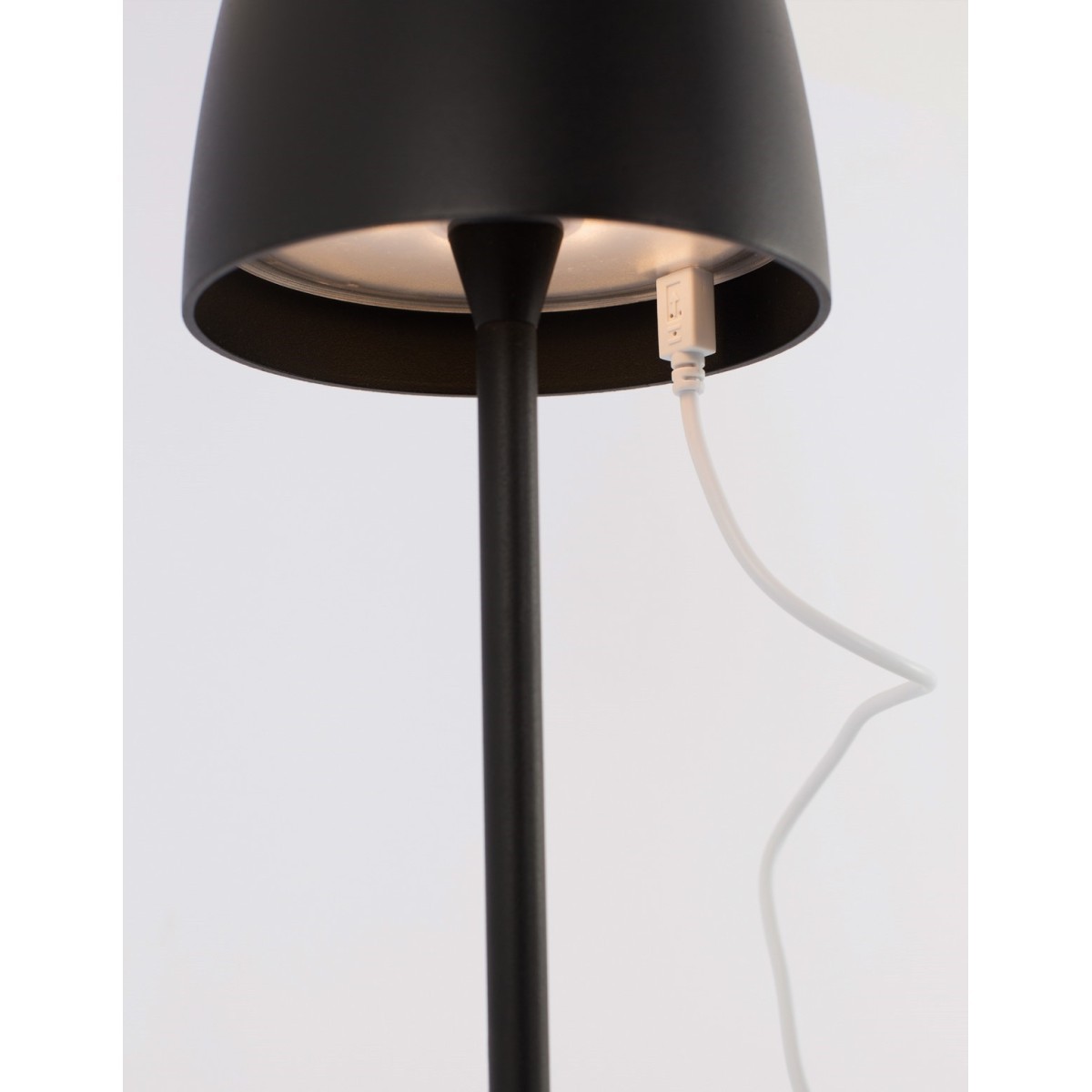 jedyna w swoim rodzaju lampa ogrodowa - stojąca Luces Exclusivas AGUITA