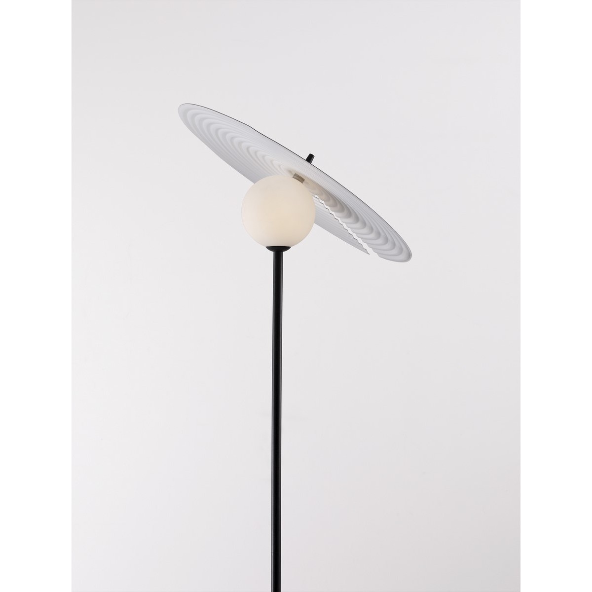 ponadprzeciętna lampa stojąca Luces Exclusivas FUNES LE44294