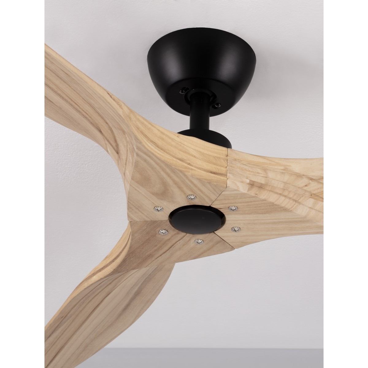 wyjątkowy wentylator sufitowy Luces Exclusivas MIGUEL LE44418