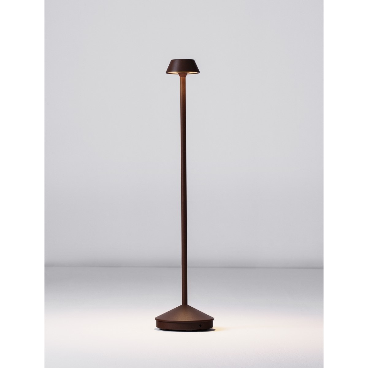 niezwykła lampa ogrodowa - stojąca Luces Exclusivas WARNES LE73743