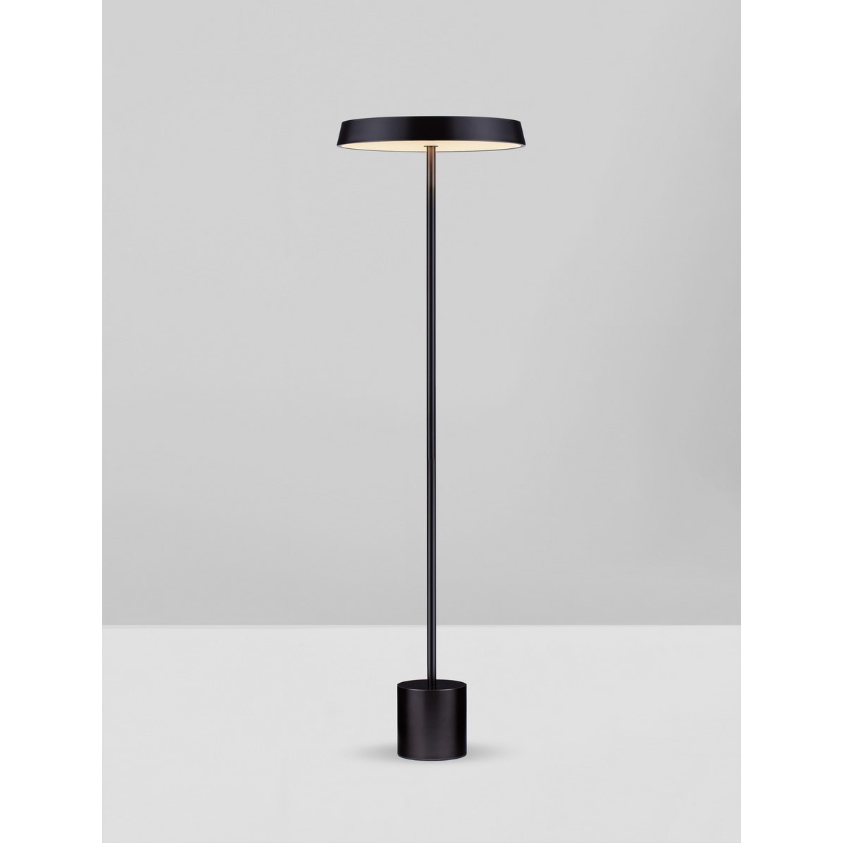 wyszukana lampa stojąca Luces Exclusivas CORUNA LE44431