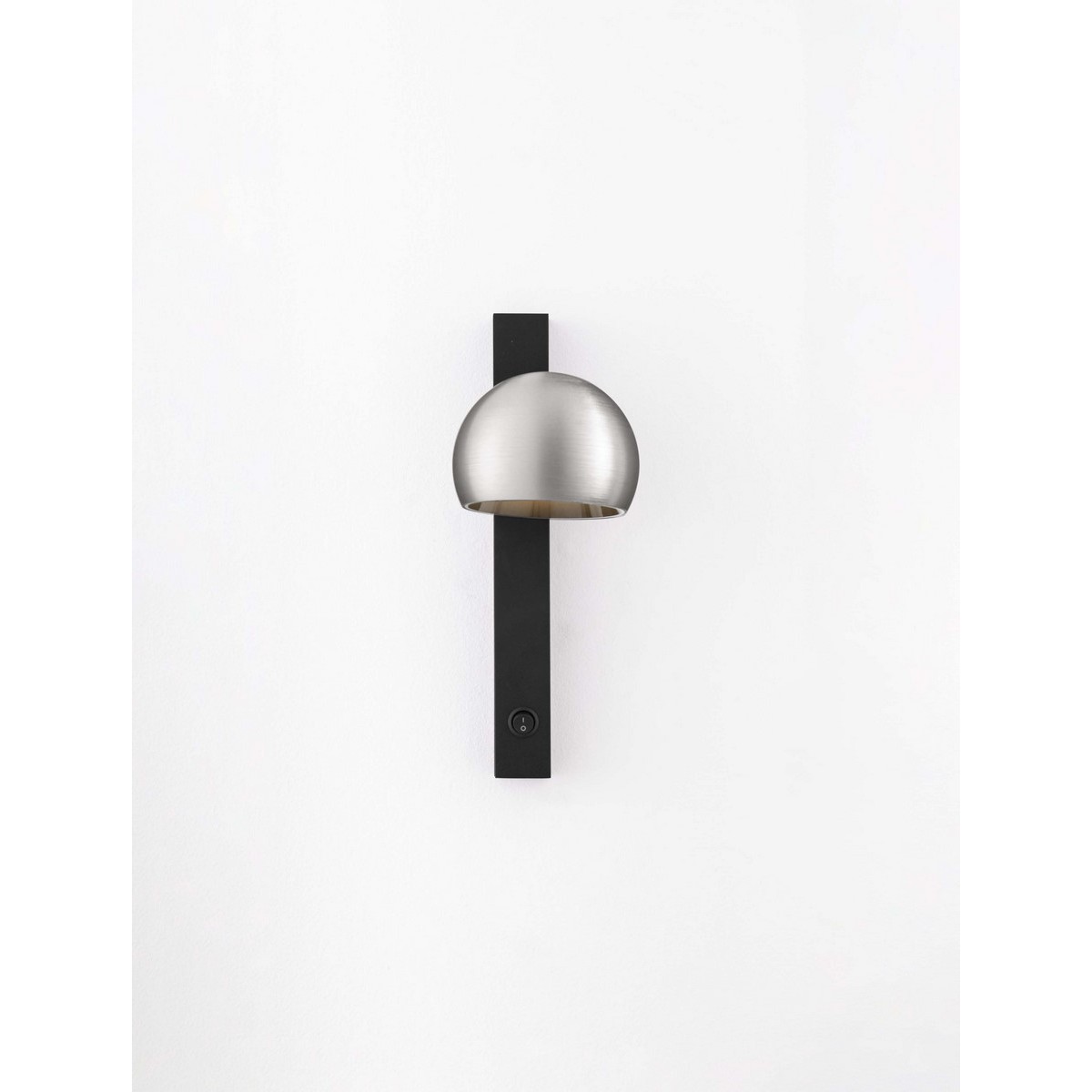 Jedyny w swoim rodzaju kinkiet Luces Exclusivas FRONTERA LE44940