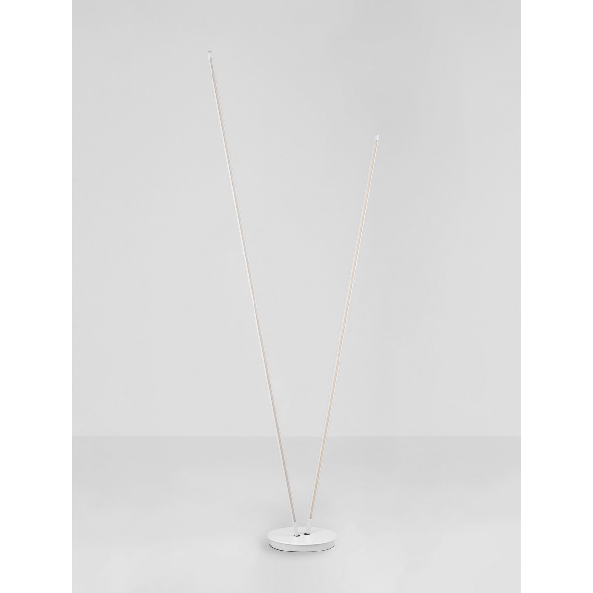 niezwykła lampa stojąca Luces Exclusivas TRENQUE LE44514