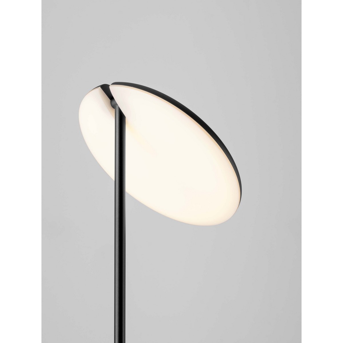 jedyna w swoim rodzaju lampa stojąca Luces Exclusivas TRUNCADO LE44951