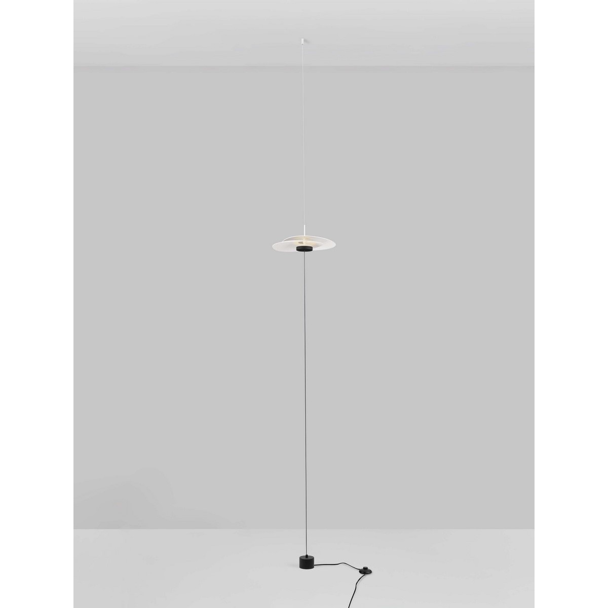 imponująca lampa stojąca Luces Exclusivas YACUIBA LE44738