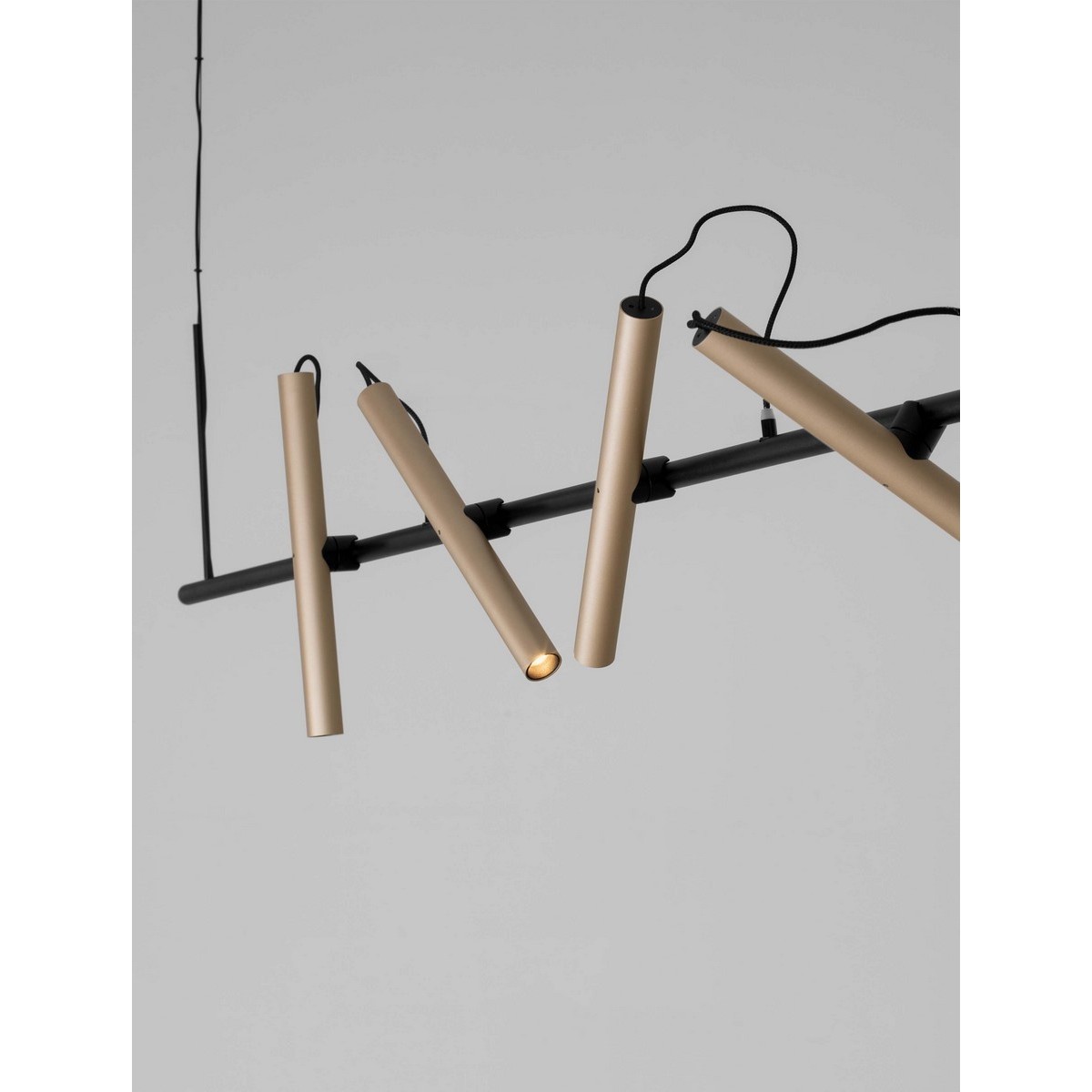 futurystyczna lampa wisząca Luces Exclusivas YAGUARU LE44647