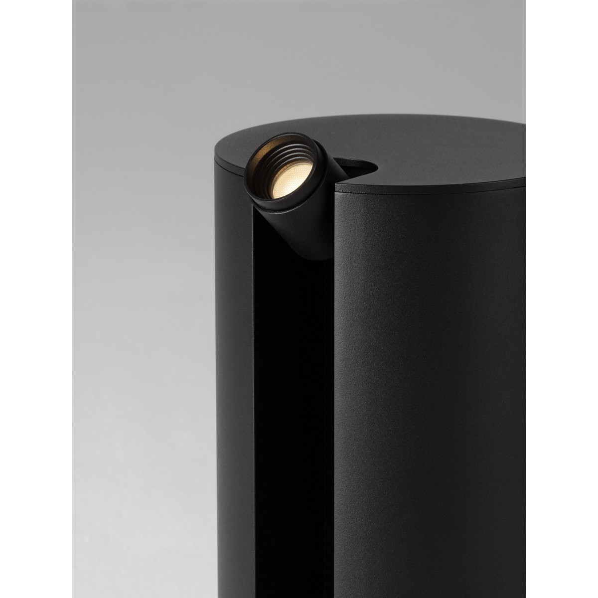 nieprzeciętna lampa ogrodowa - stojąca Luces Exclusivas SANTELO LE75131