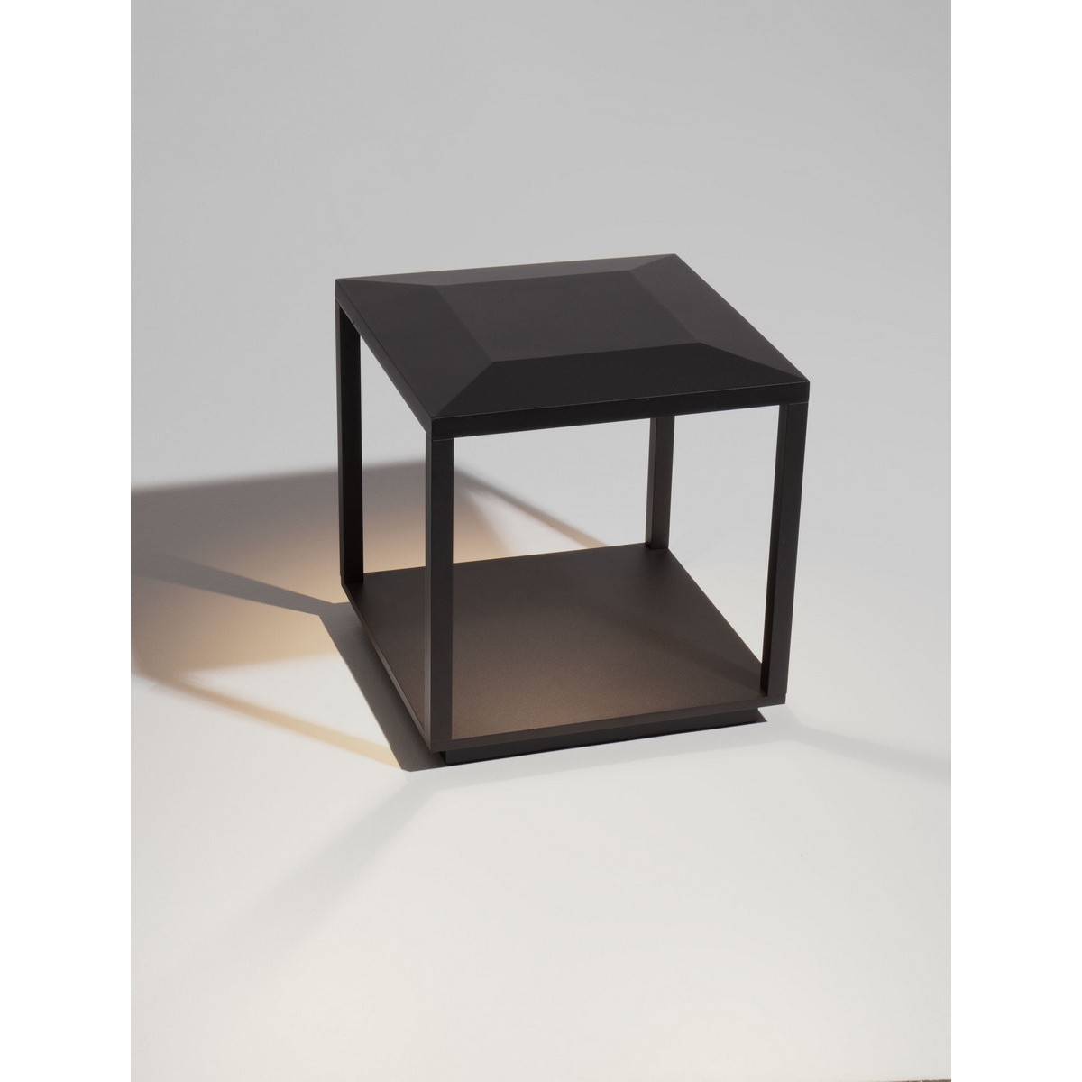 ekskluzywna lampa ogrodowa - stojąca Luces Exclusivas ORVENZA LE75175