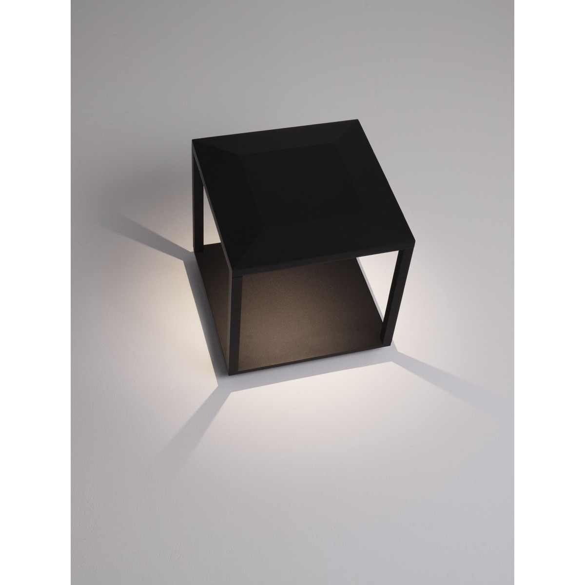 ekskluzywna lampa ogrodowa - stojąca Luces Exclusivas ORVENZA LE75175