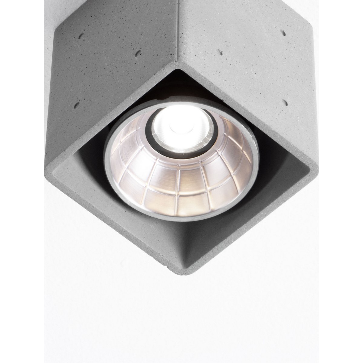 wyszukana zewnętrzna lampa sufitowa Luces Exclusivas TRAVONO LE75180