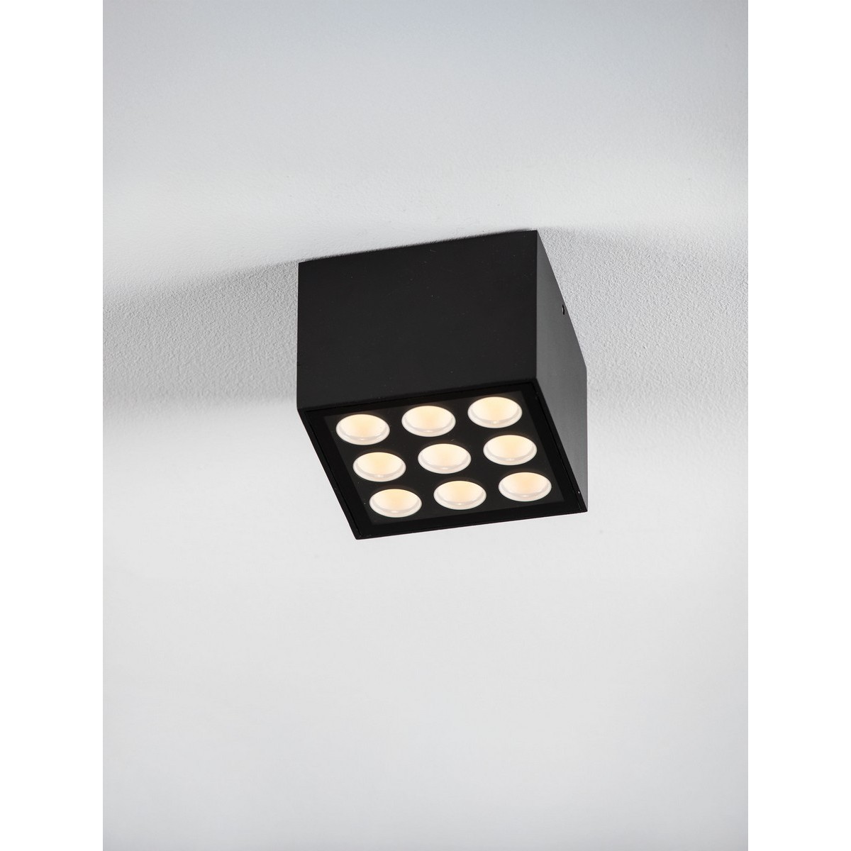 niepowtarzalna zewnętrzna lampa sufitowa Luces Exclusivas JUNERIO LE75264