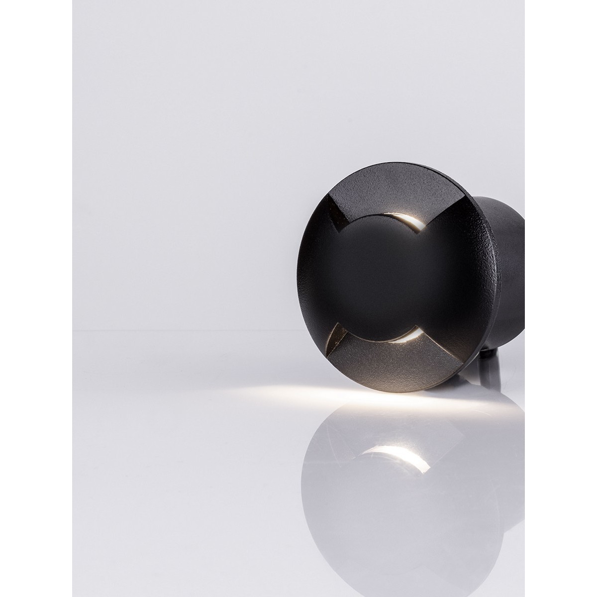 Jedyny w swoim rodzaju kinkiet ogrodowy Luces Exclusivas MONZURO LE75338