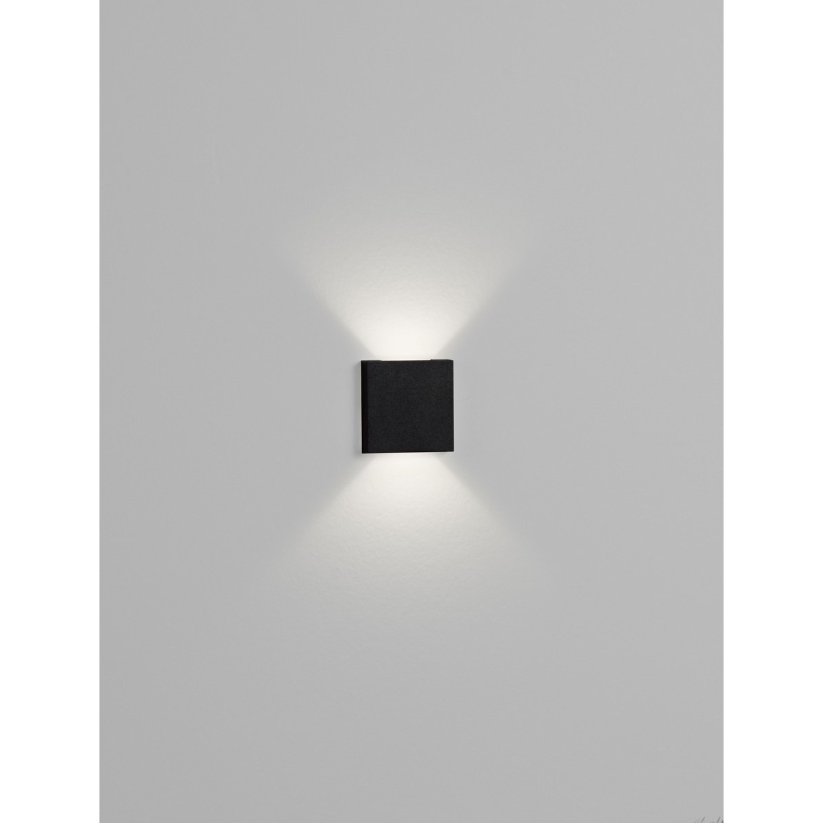 niezwykły kinkiet ogrodowy Luces Exclusivas TENAVIA LE75342