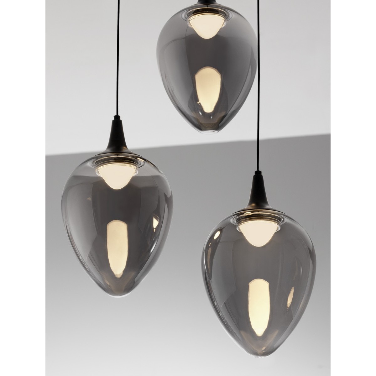 nieprzeciętna lampa wisząca Luces Exclusivas VAZENDO LE45116