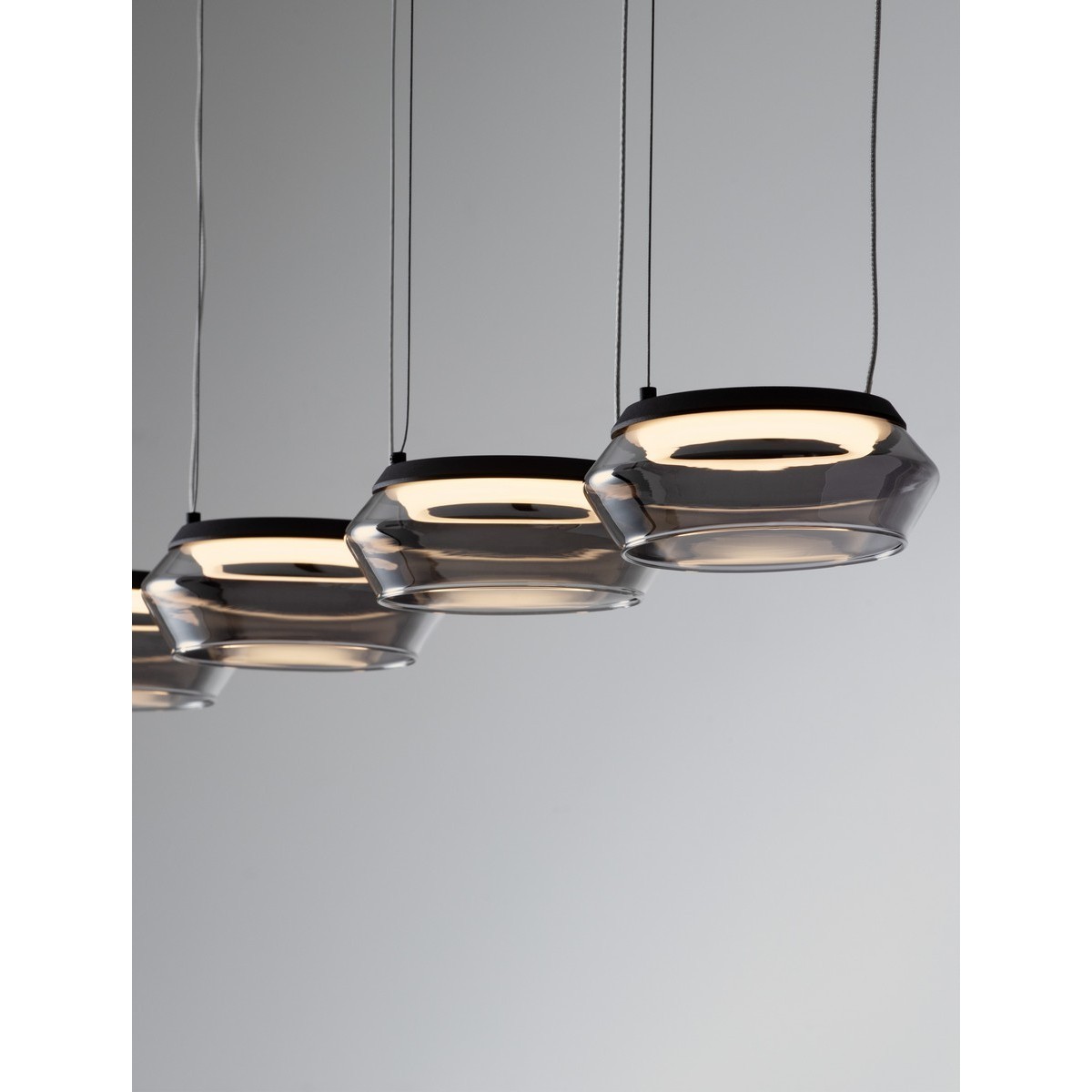 wytworna lampa wisząca Luces Exclusivas OVANIRA LE45197