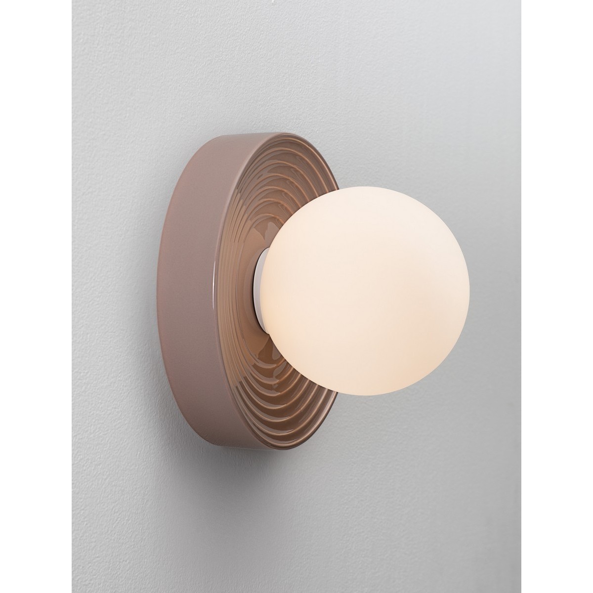 Jedyny w swoim rodzaju kinkiet Luces Exclusivas MALVANO LE45266