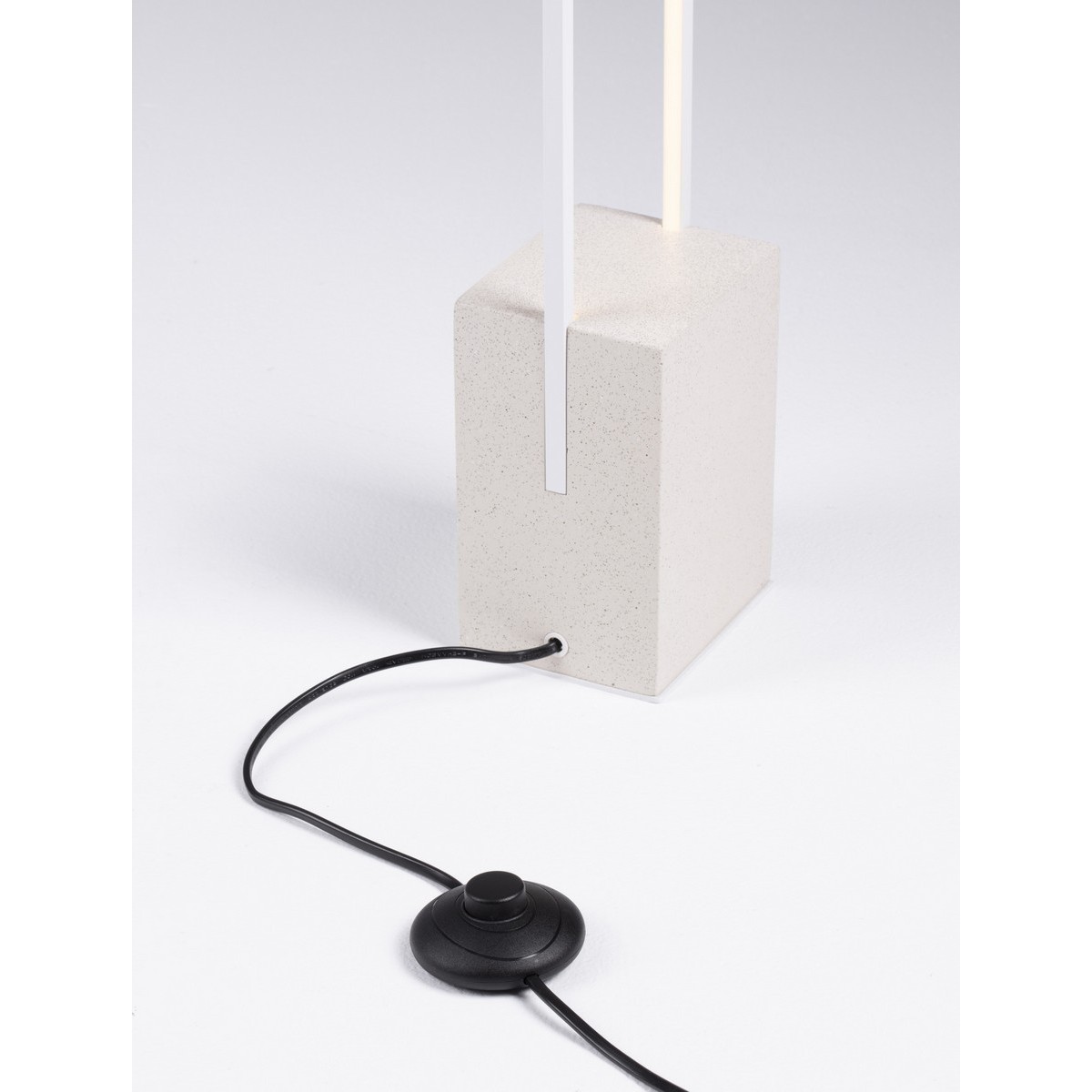 elegancka lampa stojąca Luces Exclusivas DOMAIRA LE45291