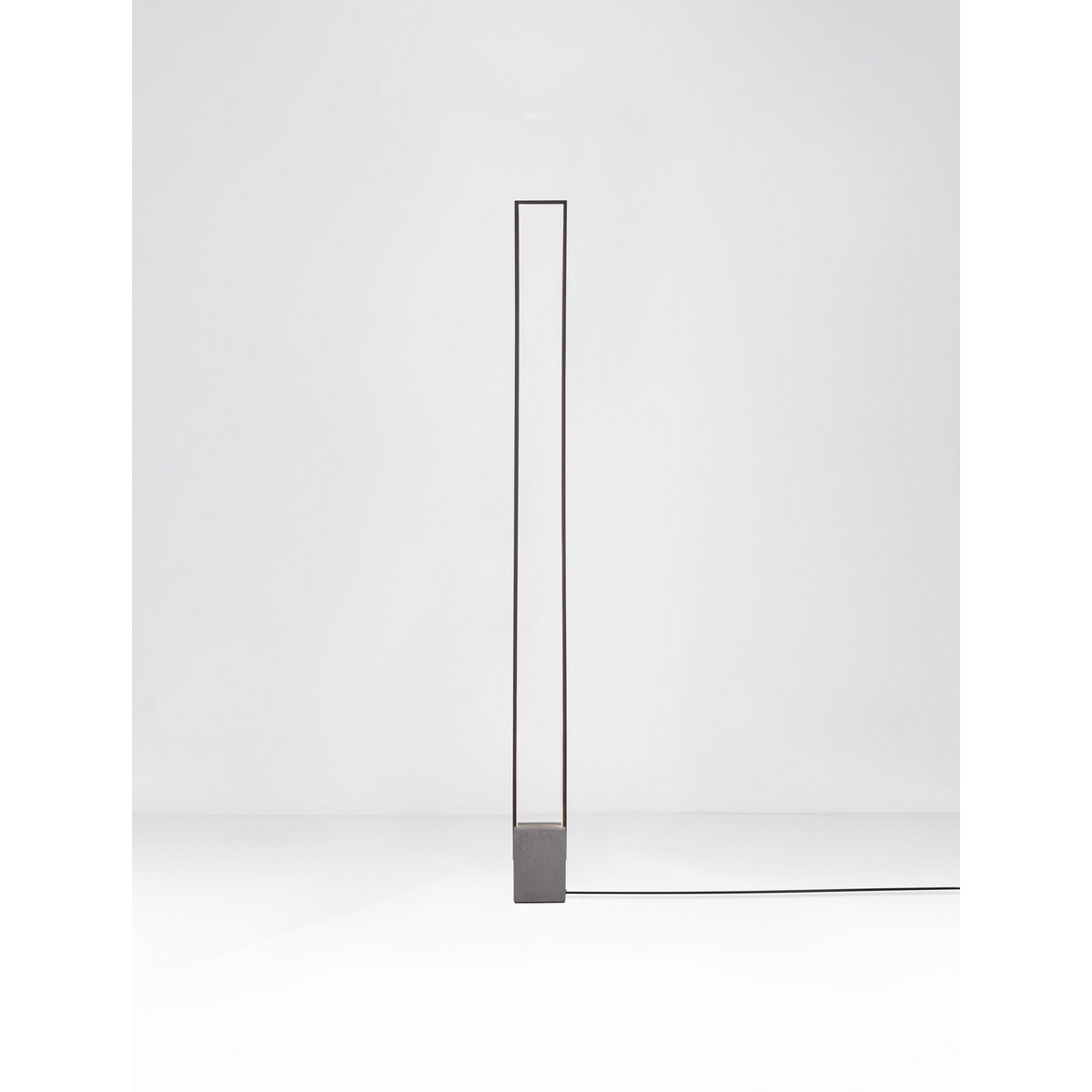 ekskluzywna lampa stojąca Luces Exclusivas DOMAIRA LE45292