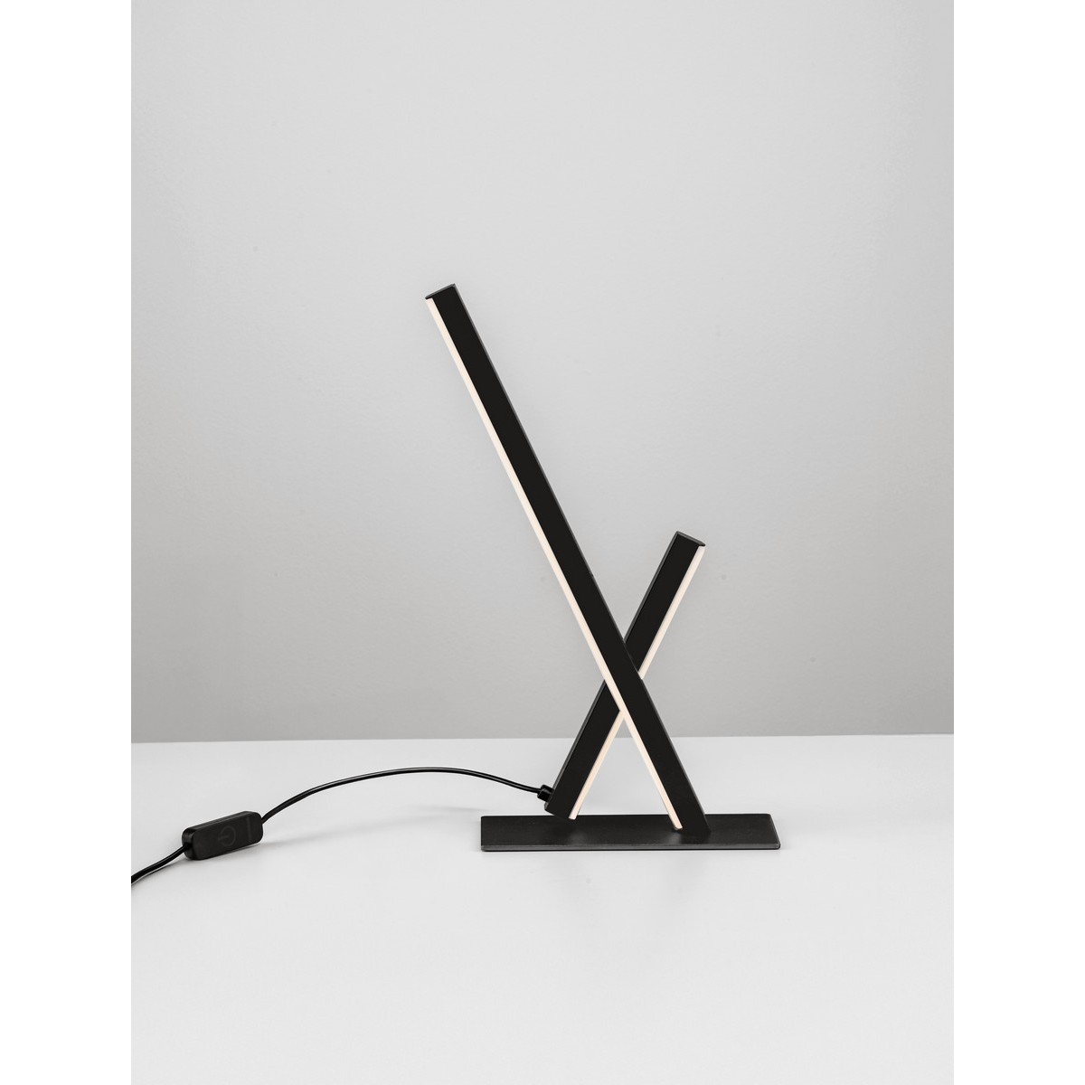 jedyna w swoim rodzaju lampa stołowa Luces Exclusivas TALVORA LE45450