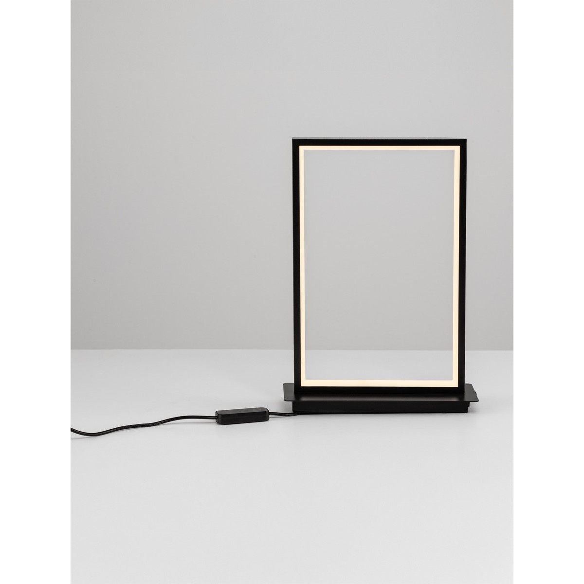 nieprzeciętna lampa stołowa Luces Exclusivas TINVALO LE45479