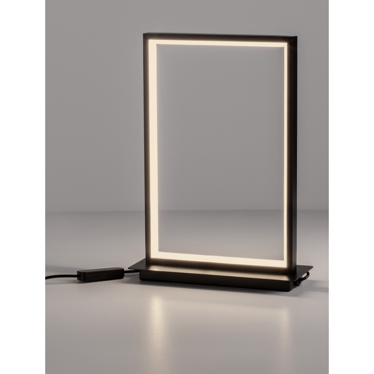 nieprzeciętna lampa stołowa Luces Exclusivas TINVALO LE45479