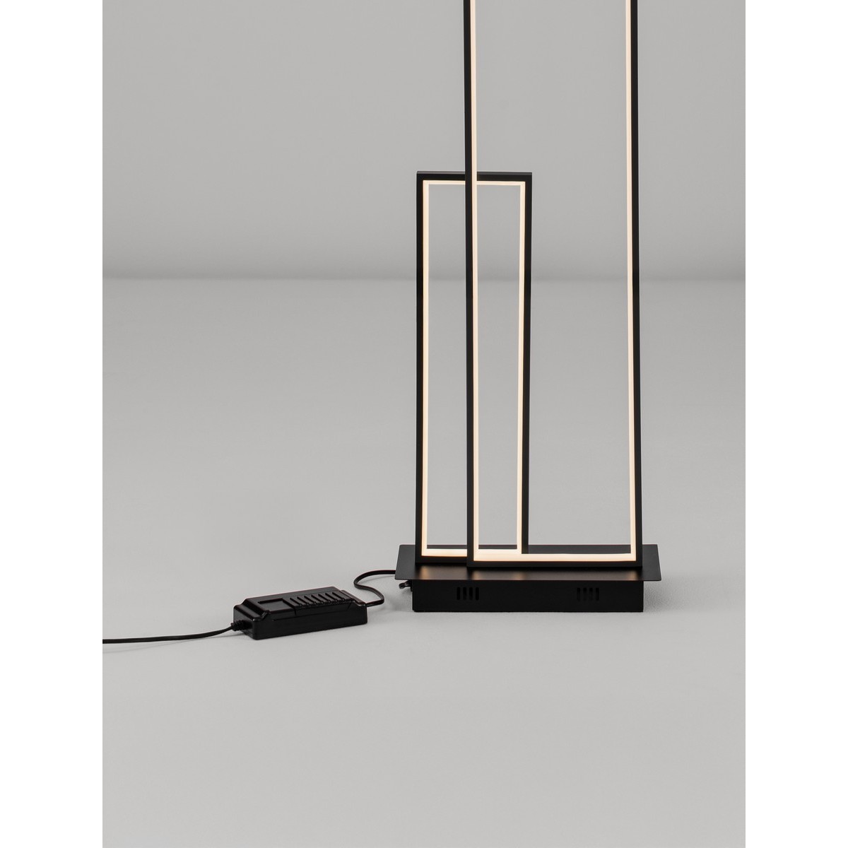 niepowtarzalna lampa stojąca Luces Exclusivas JURENZO LE45480