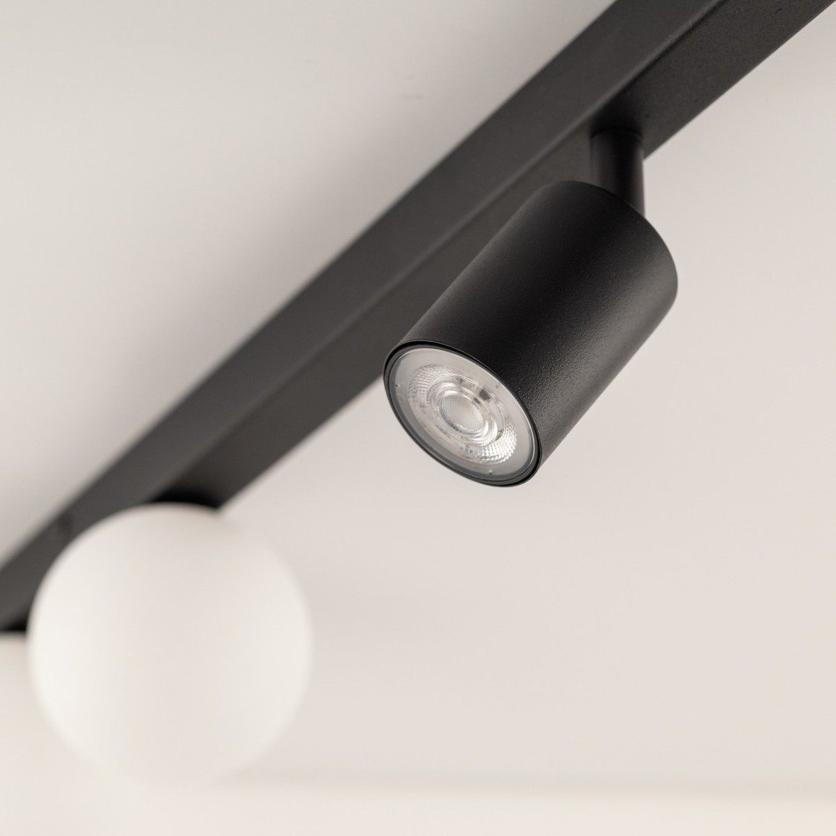 Lampa sufitowa TK-Lighting VOX TKL10002 kolor - czarny - biały styl Nowoczesny  Loftowy