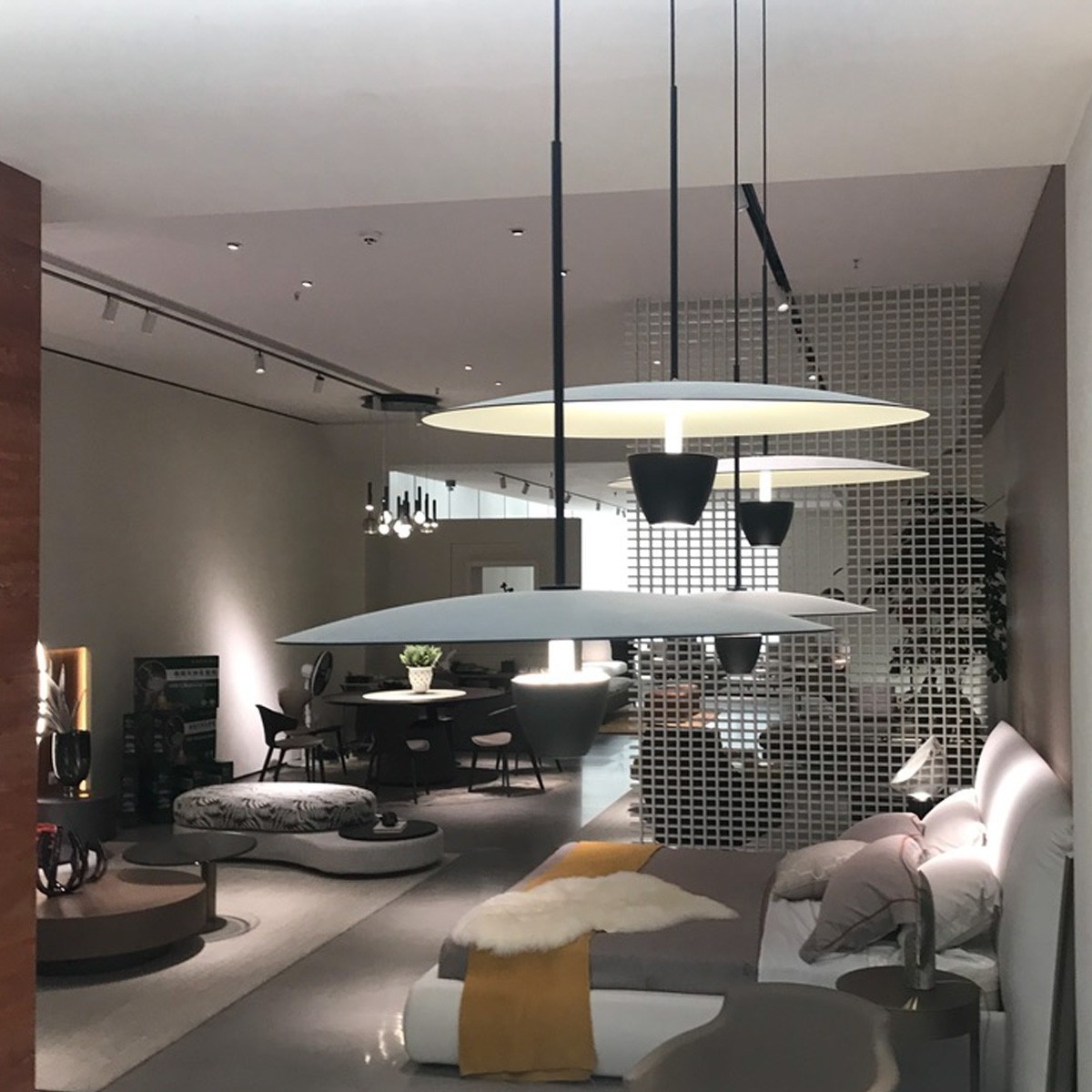 Light Prestige LP-0408/1P S BK Lampa wisząca Ufo S czarna LED CCT