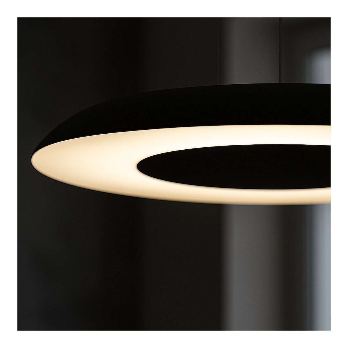 Czarna lampa wisząca PIATTINO LED 30W CCT