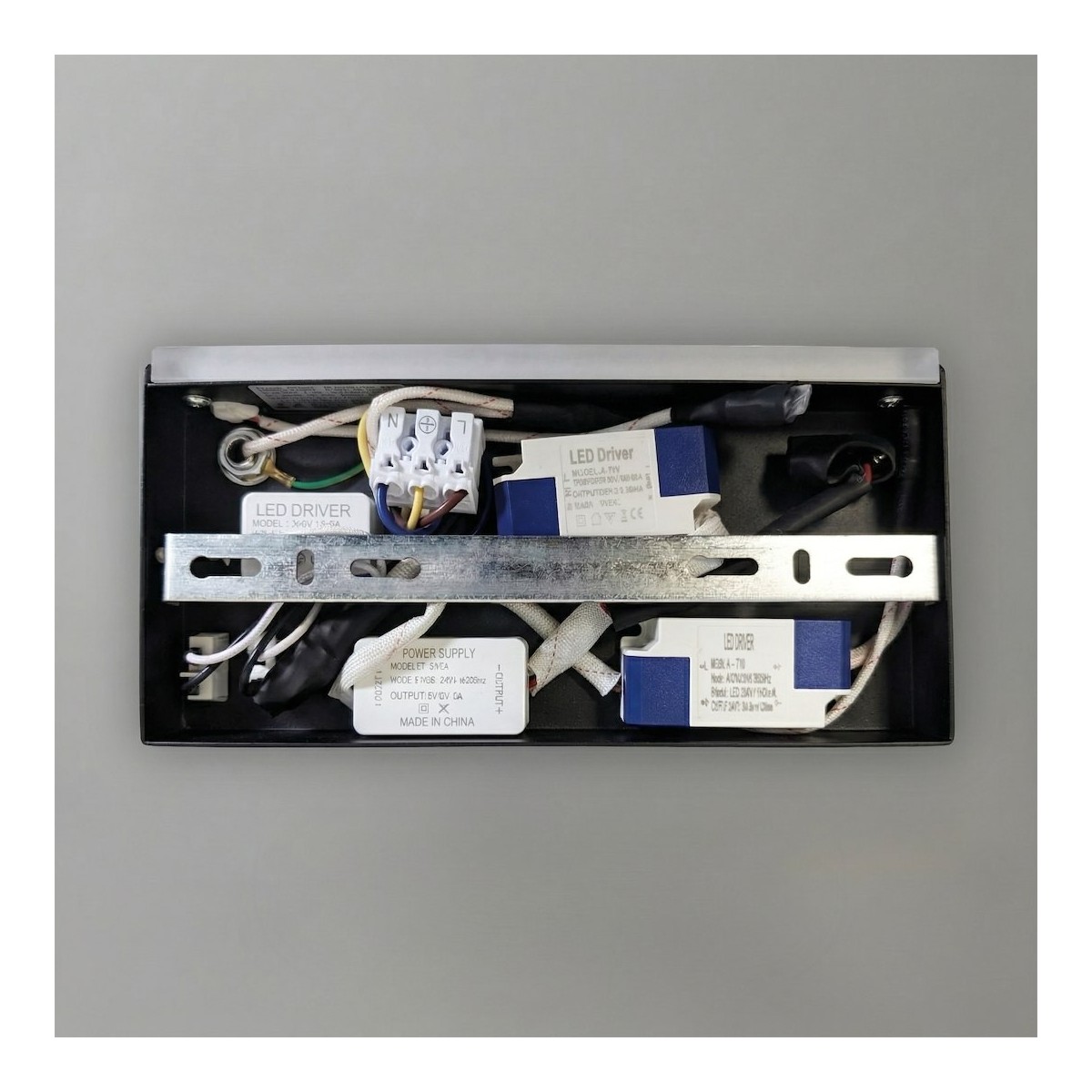 Lampa nocna z półką Shelf Led 4W+5W+2W prawa Czarny